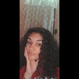 Meet your Posher, Monique